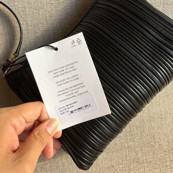 Mansur Gavriel Elegant Black Pleated leather Shoulder Bag - Picture 10 of 12